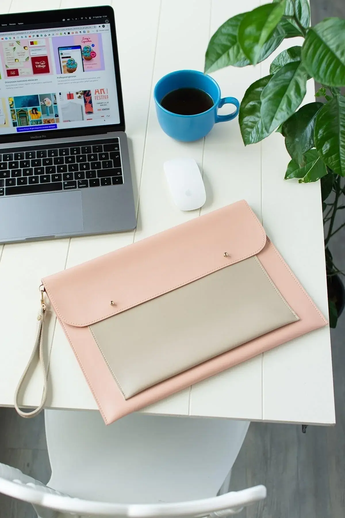 Футрола за лаптоп 13-14 инчи со ремче за зглоб – компатибилна со MacBook Air & MacBook Pro, водоотпорна торба