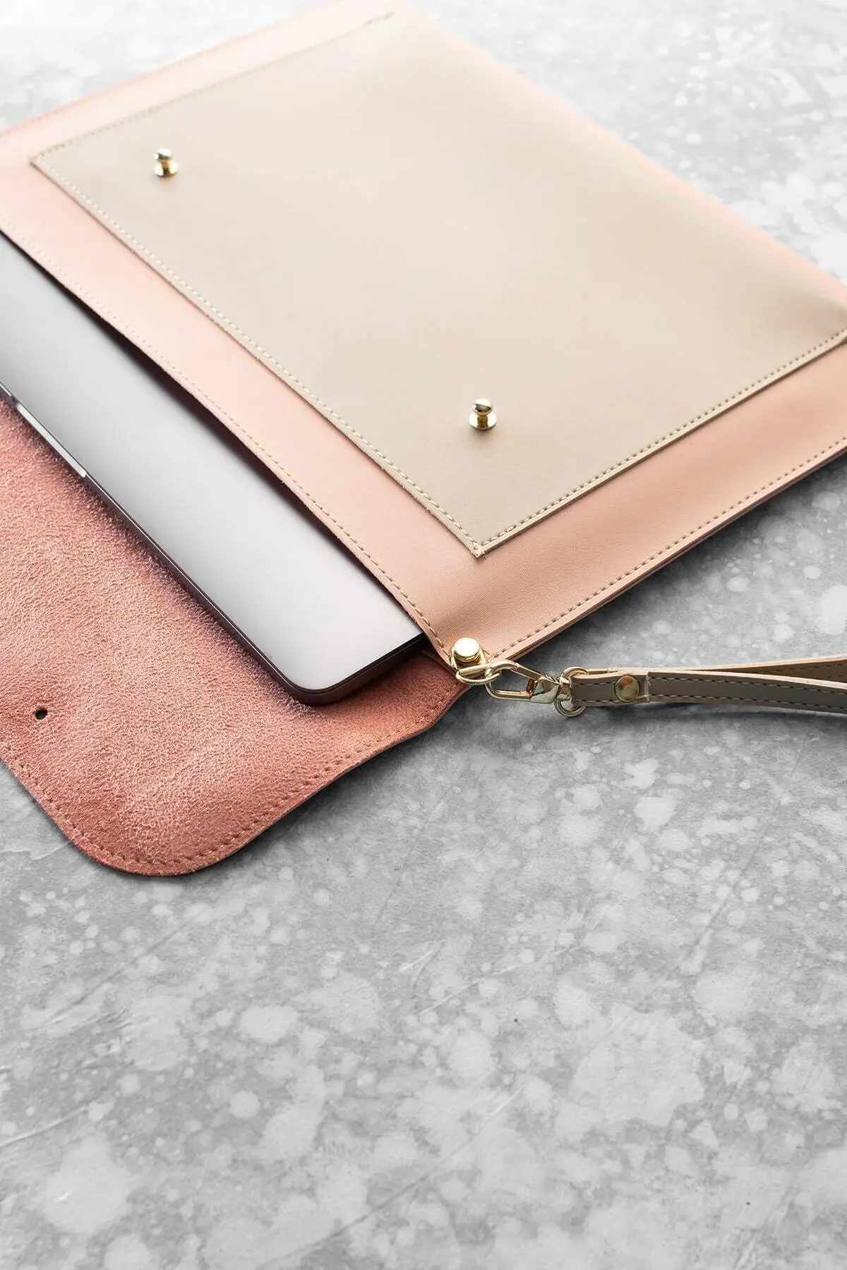 Футрола за лаптоп 13-14 инчи со ремче за зглоб – компатибилна со MacBook Air & MacBook Pro, водоотпорна торба