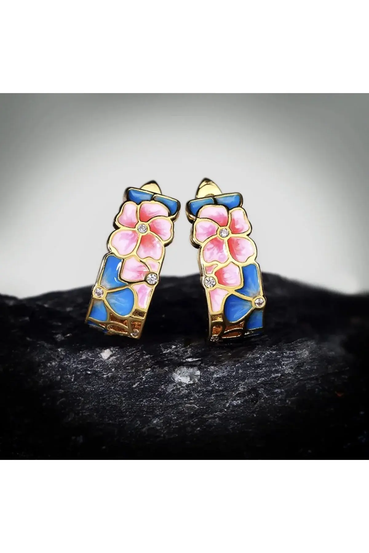 Glaze Blossom рачно изработен емајлиран сет ѓердан и обетки од сребро 925 со специјален цветен дизајн