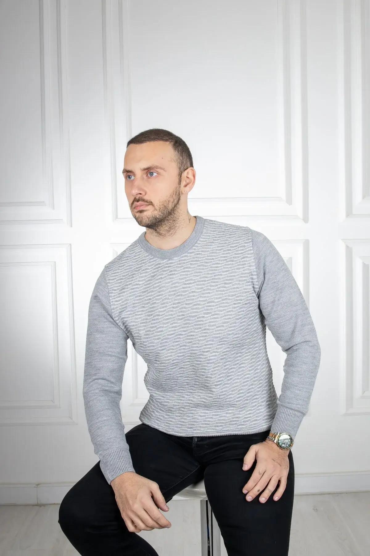 Interview плетена блуза со кружен изрез и дезен во сива боја