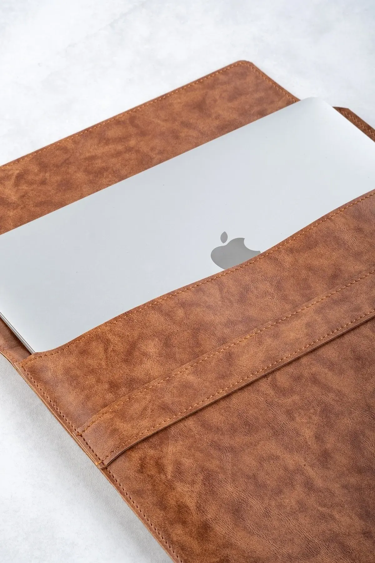 Тан футрола од вештачка кожа за лаптоп од 13 13.3 13.6 инчи, компатибилна со Macbook Air M1 M2