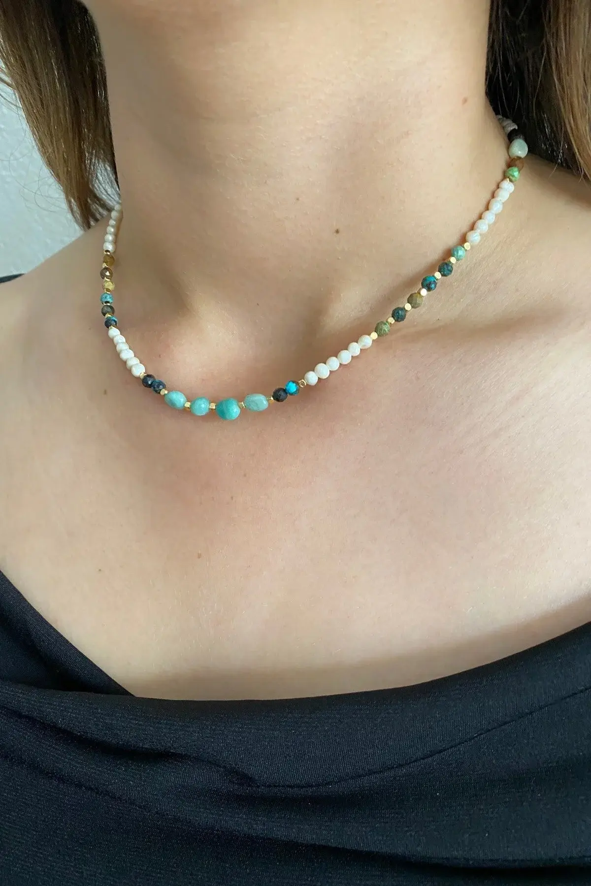 Prehnite Chrysocolla и Aquamarine ѓердан од природни камења и Majorica бисери рачна изработка