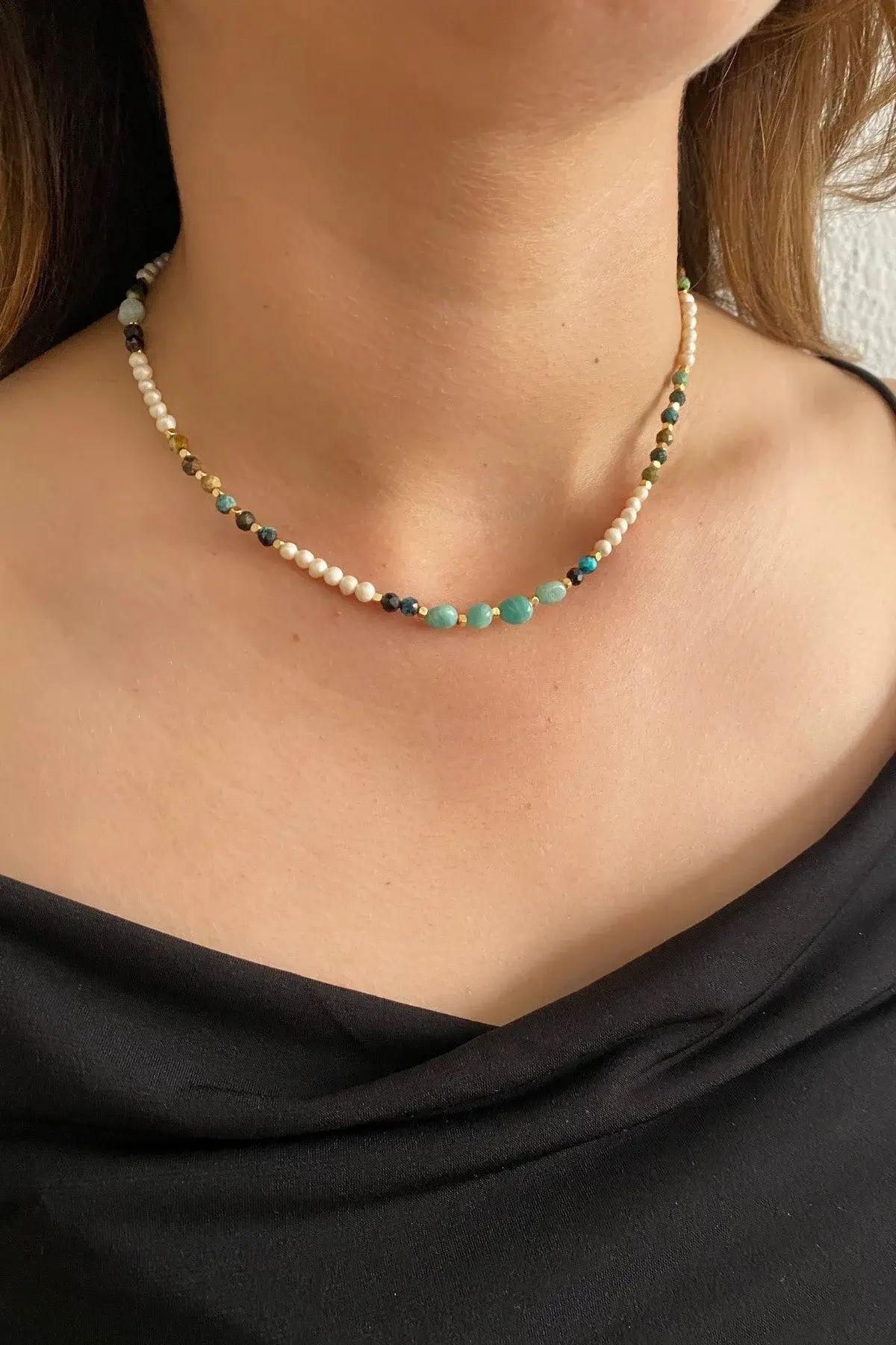 Prehnite Chrysocolla и Aquamarine ѓердан од природни камења и Majorica бисери рачна изработка