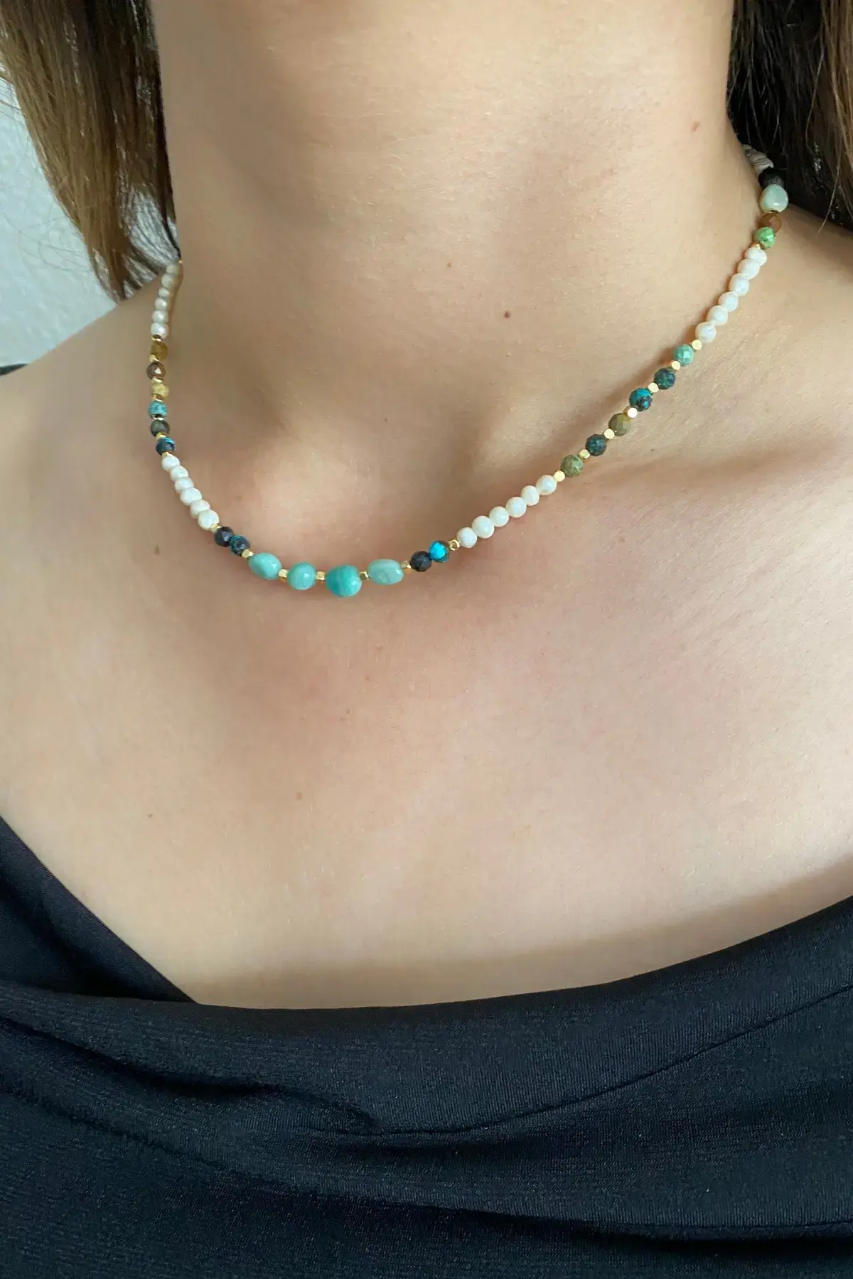 Prehnite Chrysocolla и Aquamarine ѓердан од природни камења и Majorica бисери рачна изработка