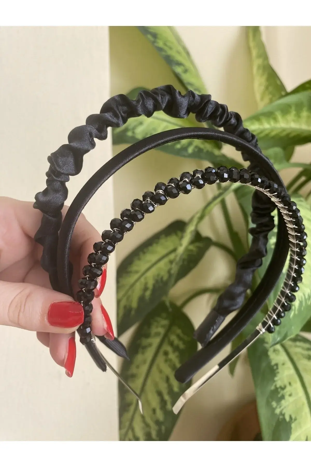 Сет од 3 сатенски круни со кристални камења
